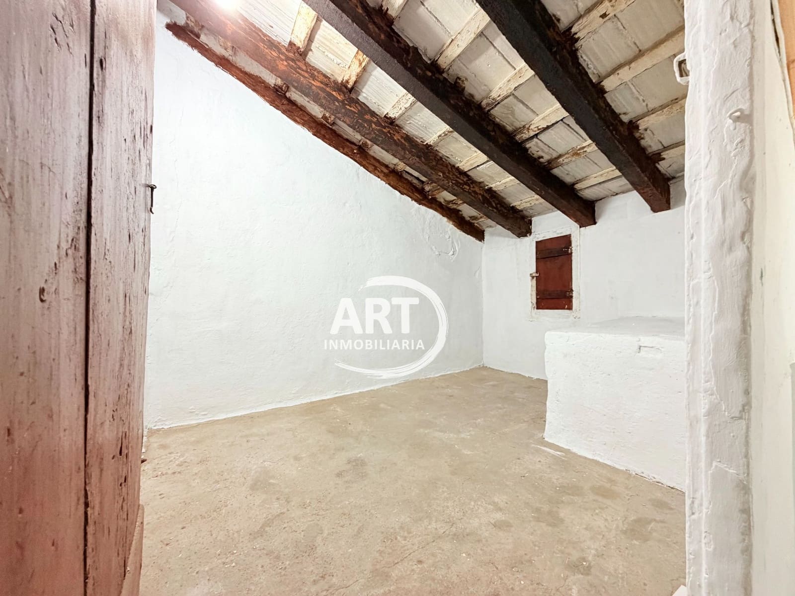 Commercieel te koop in Lliria - € 300.000 (Ref: 9788135)