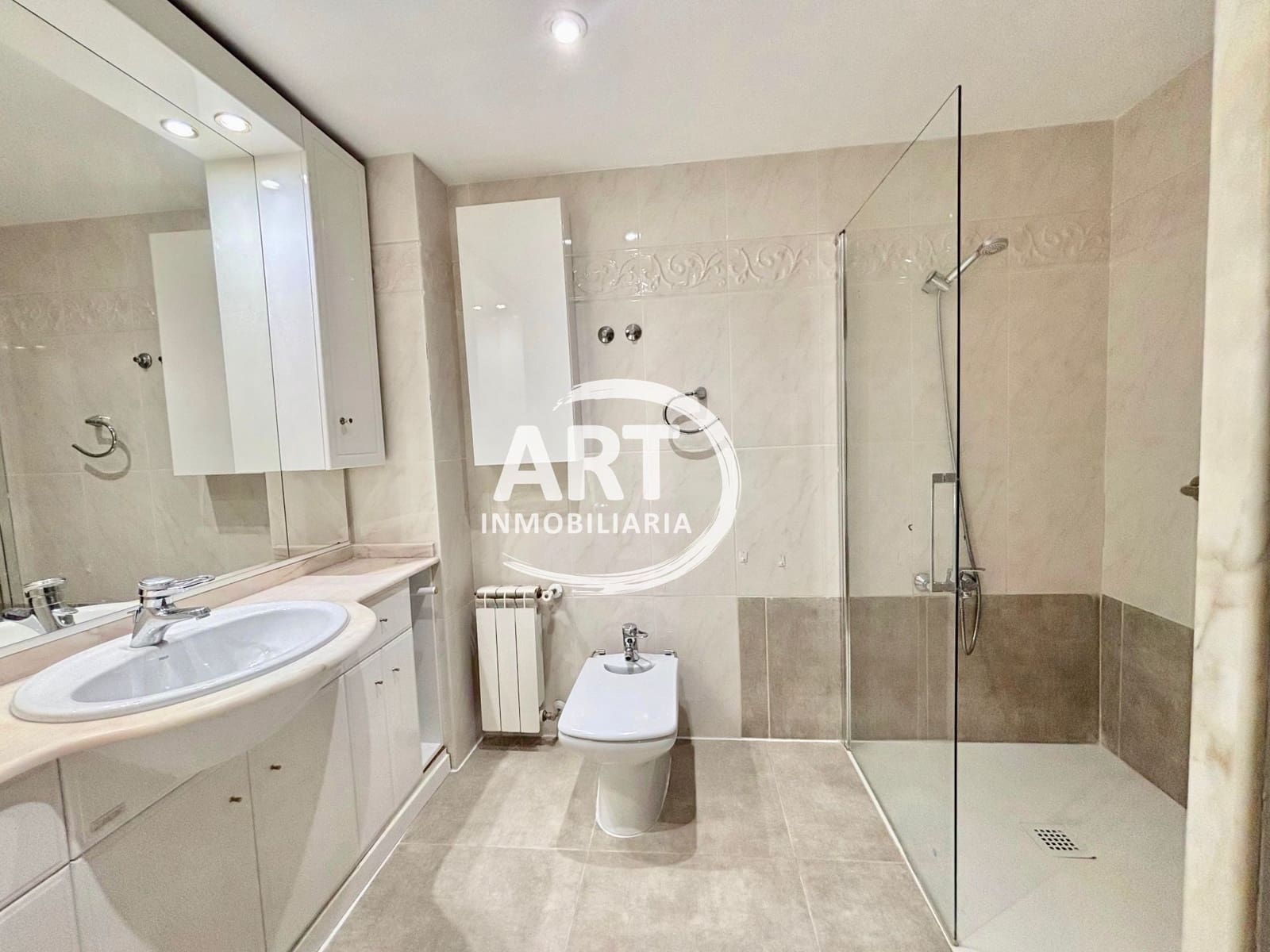 4 slaapkamer Flat te koop in Valencia stad met garage - € 850.000 (Ref: 9790228)