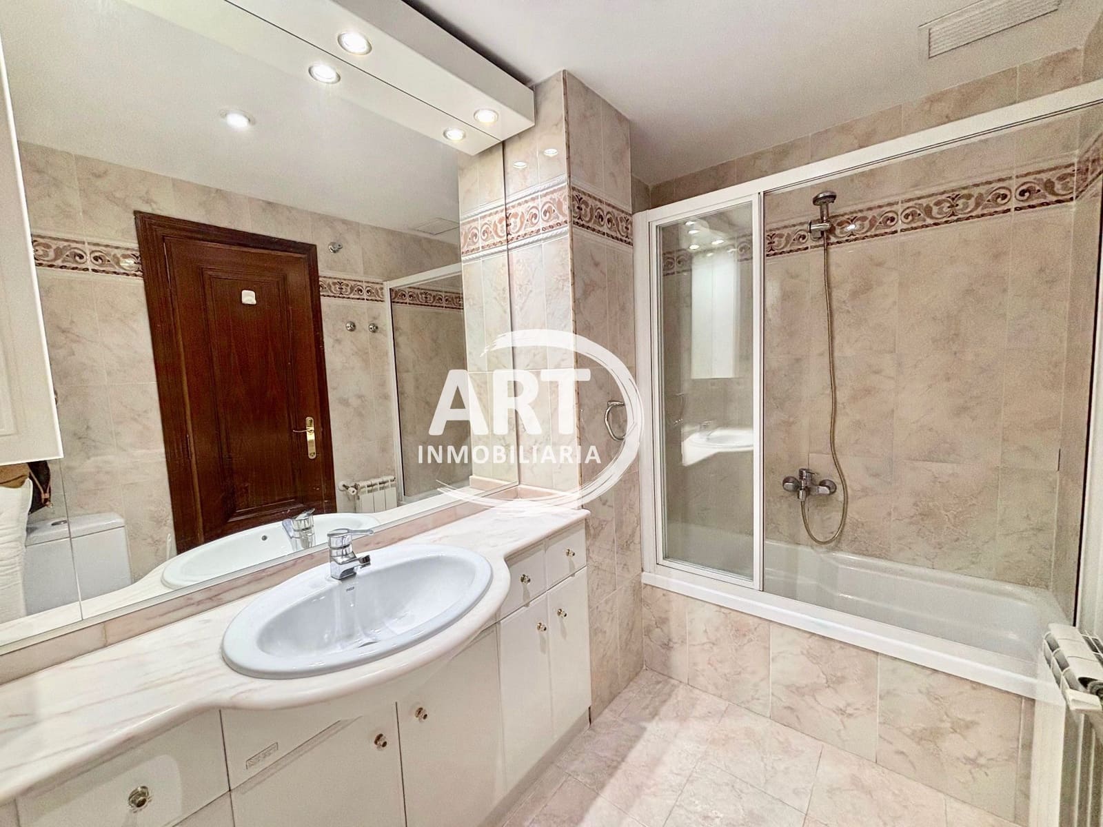 4 slaapkamer Flat te koop in Valencia stad met garage - € 850.000 (Ref: 9790228)