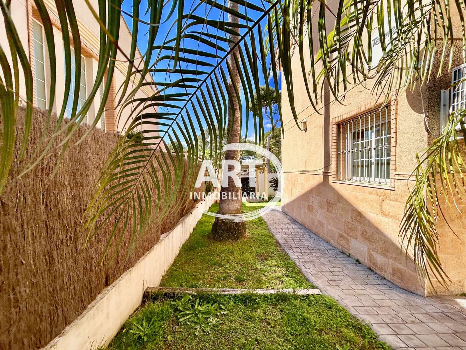 4 sypialnia Willa na sprzedaż w L'Eliana z basenem garażem - 675 000 € (Ref: 9790229)