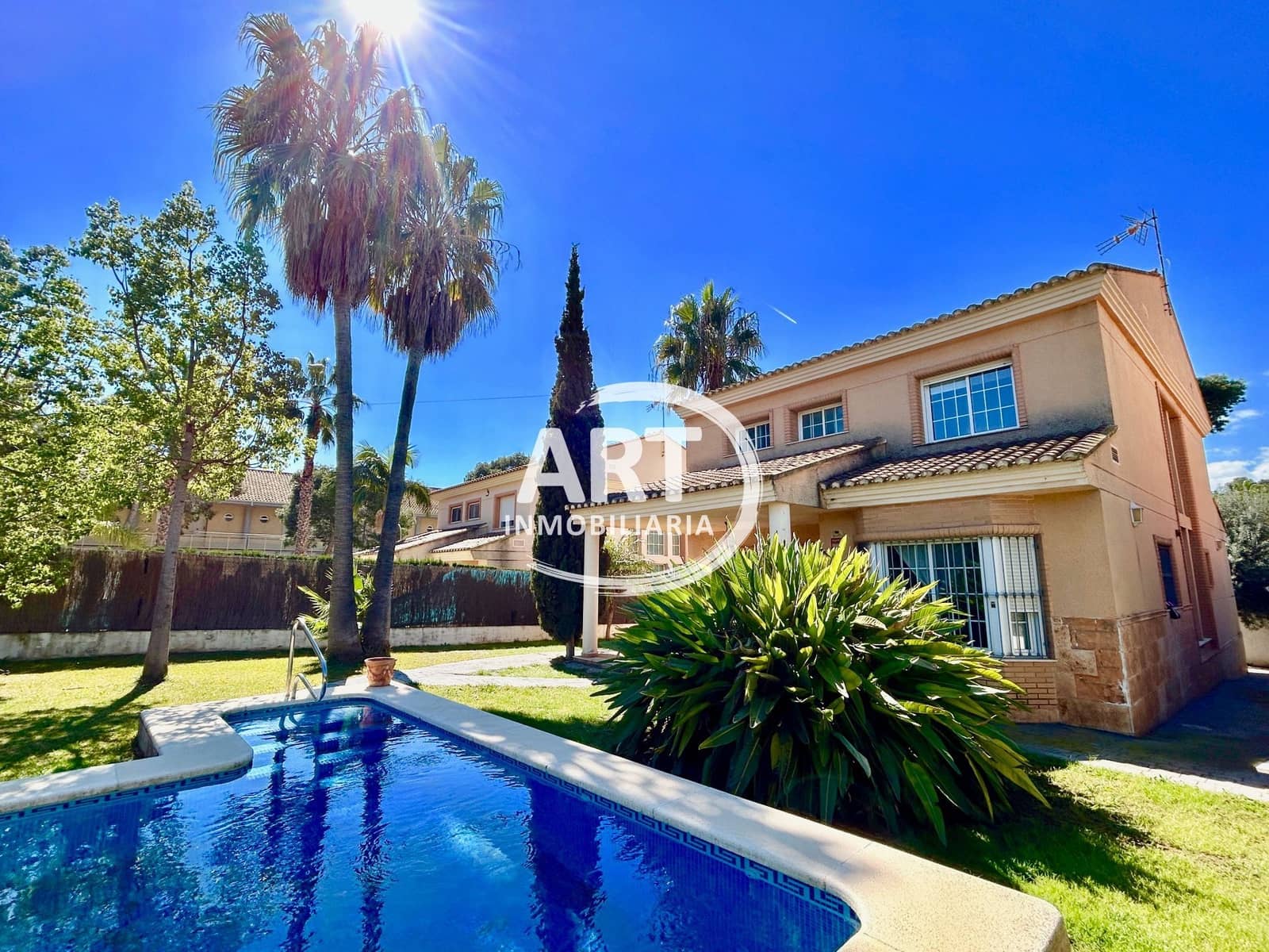 4 sypialnia Willa na sprzedaż w L'Eliana z basenem garażem - 675 000 € (Ref: 9790229)