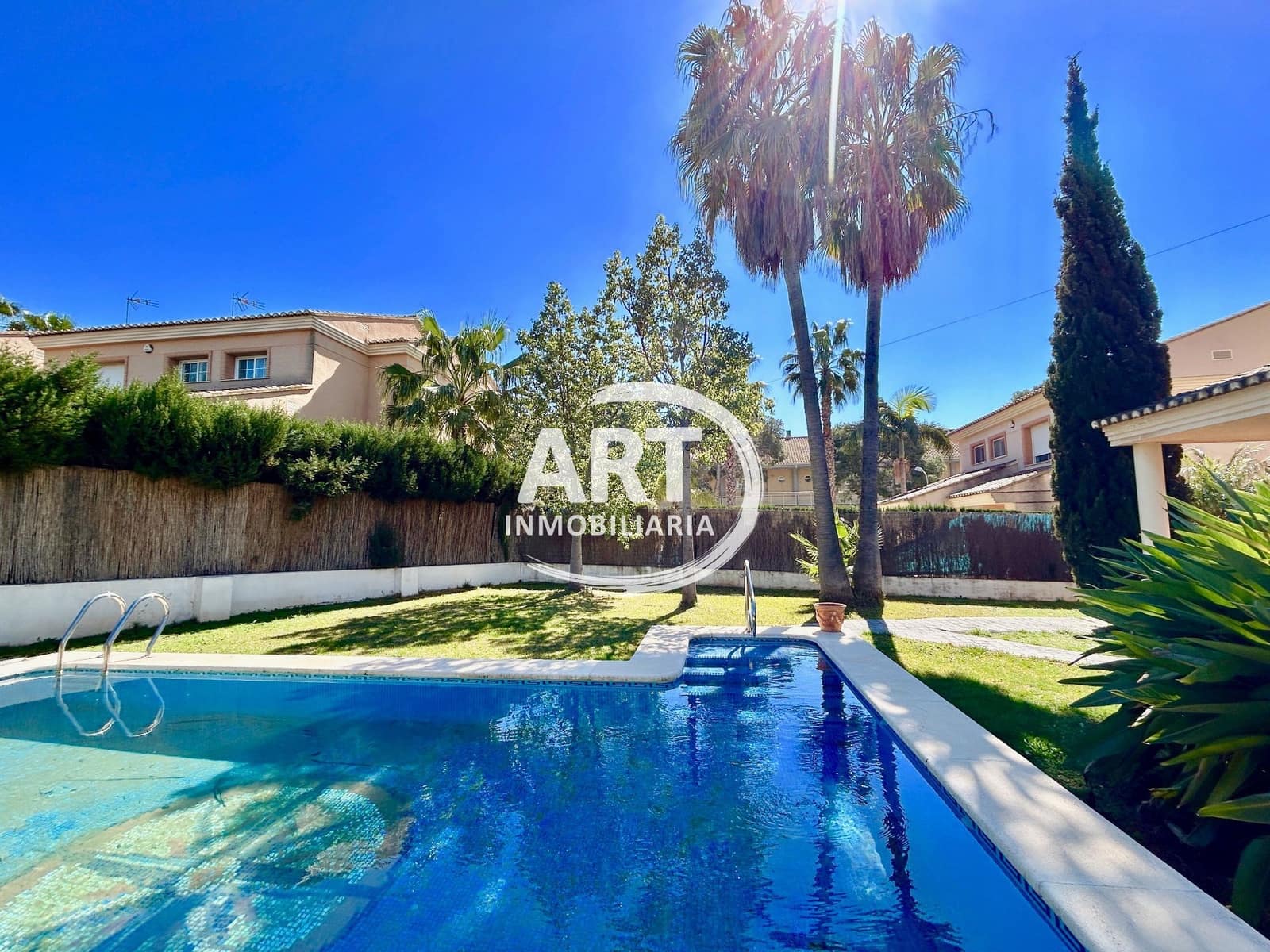 4 sypialnia Willa na sprzedaż w L'Eliana z basenem garażem - 675 000 € (Ref: 9790229)