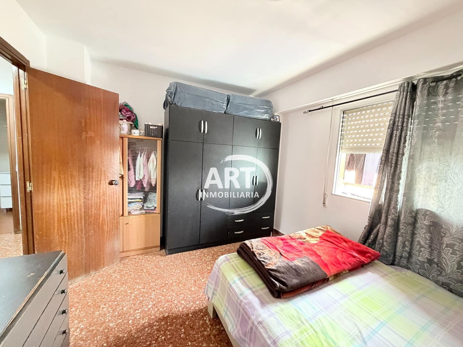 4 slaapkamer Flat te koop in Paterna met garage - € 179.000 (Ref: 9801018)