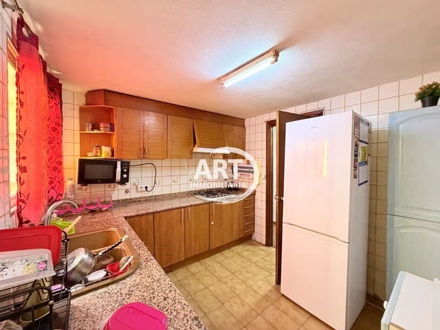 4 bedroom Flat for sale in Santa Rita, Paterna with garage - € 179,000 (Ref: 9801018)