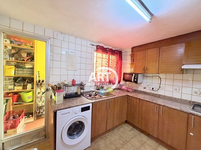 4 bedroom Flat for sale in Santa Rita, Paterna with garage - € 179,000 (Ref: 9801018)