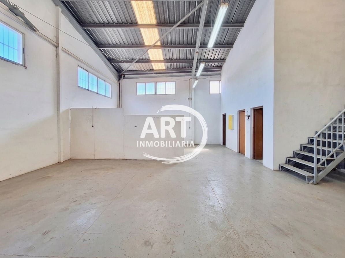 Kommersiell til leie i Betera - € 6 000 (Ref: 9807645)