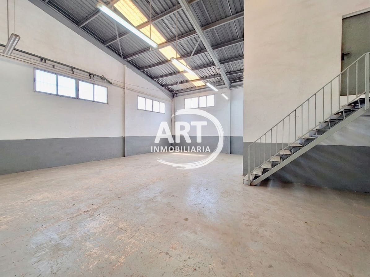 Kommersiell til leie i Betera - € 6 000 (Ref: 9807645)