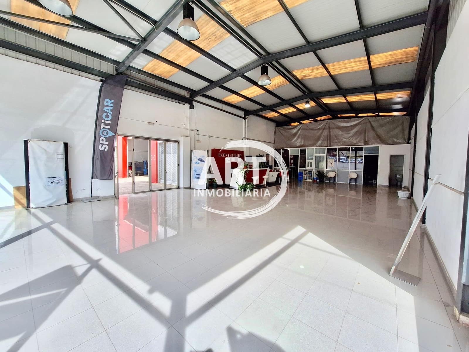 Kommersiell til leie i Betera - € 6 000 (Ref: 9807645)