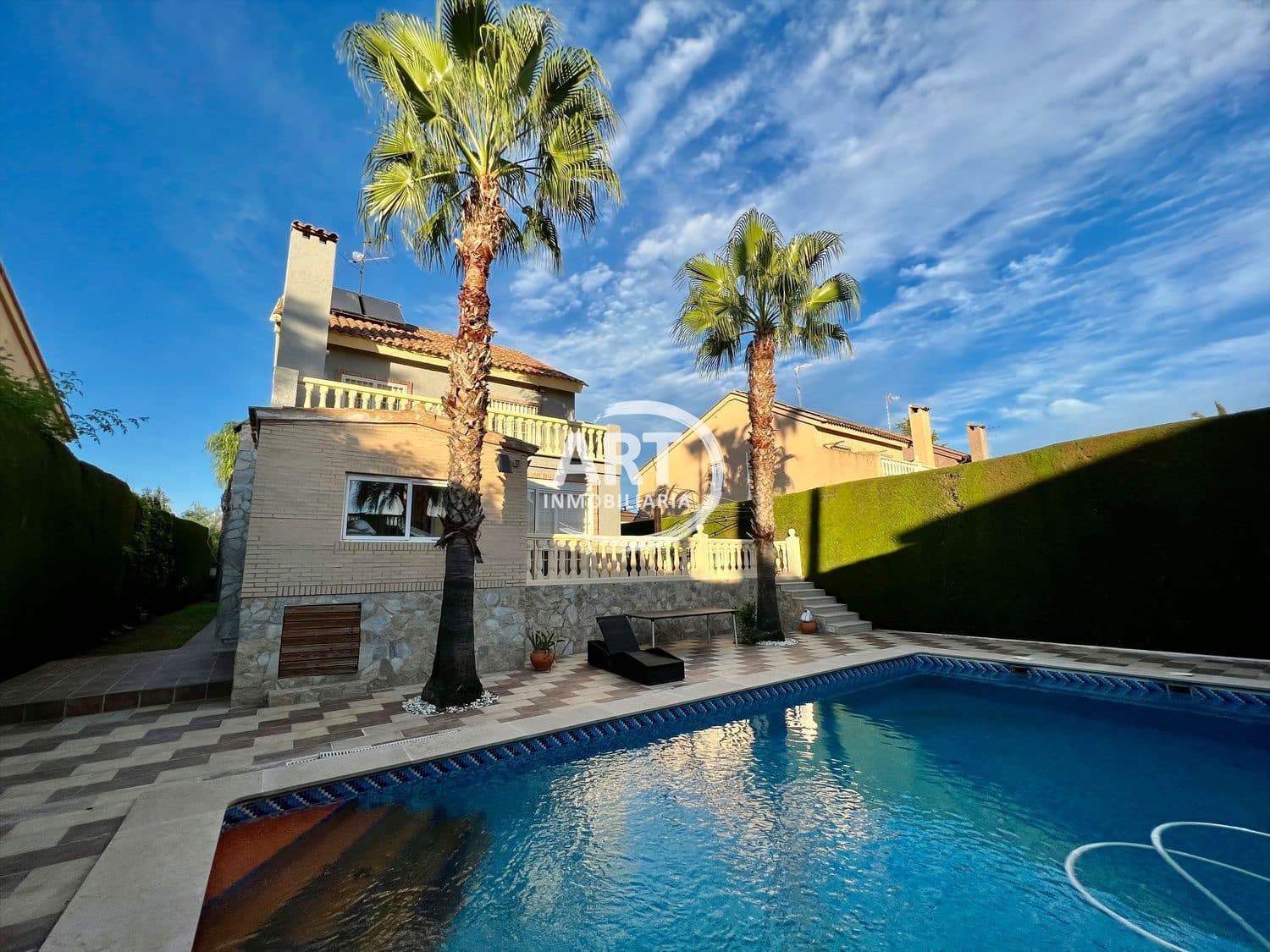 5 sovrum Villa att hyra i L'Eliana med pool garage - 3 200 € (Ref: 9811212)