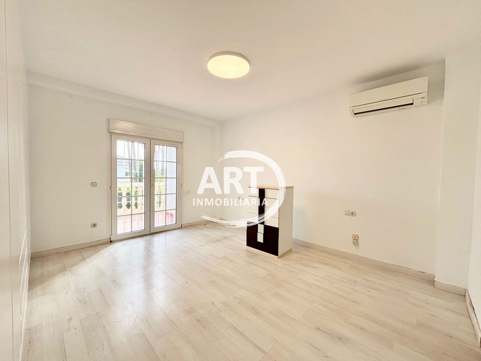 5 sovrum Villa att hyra i L'Eliana med pool garage - 3 200 € (Ref: 9811212)
