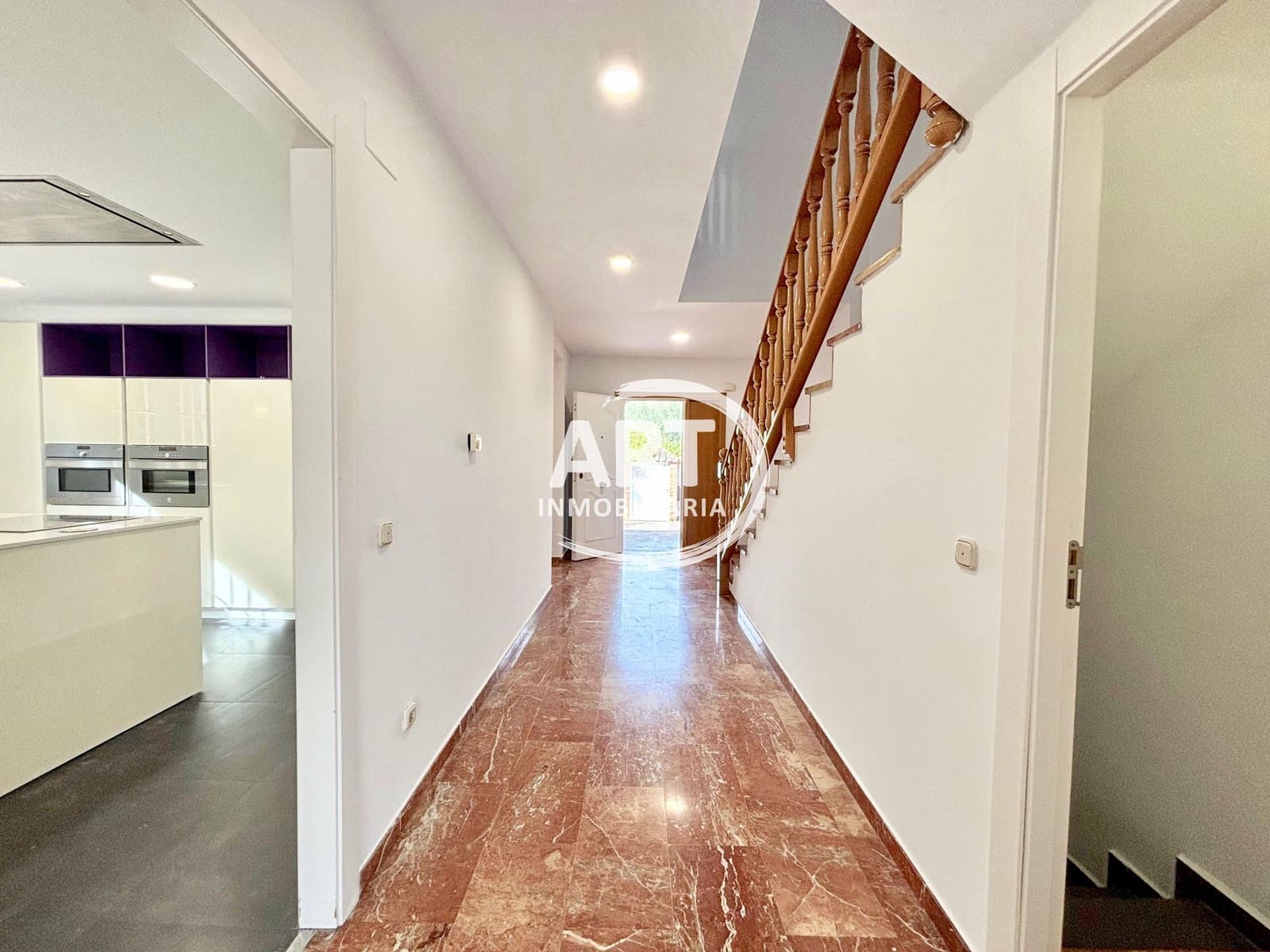 5 sovrum Villa att hyra i L'Eliana med pool garage - 3 200 € (Ref: 9811212)