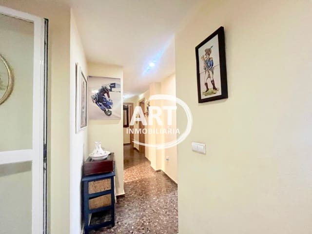 3 slaapkamer Flat te huur in Llíria met garage - € 890 (Ref: 9815477)