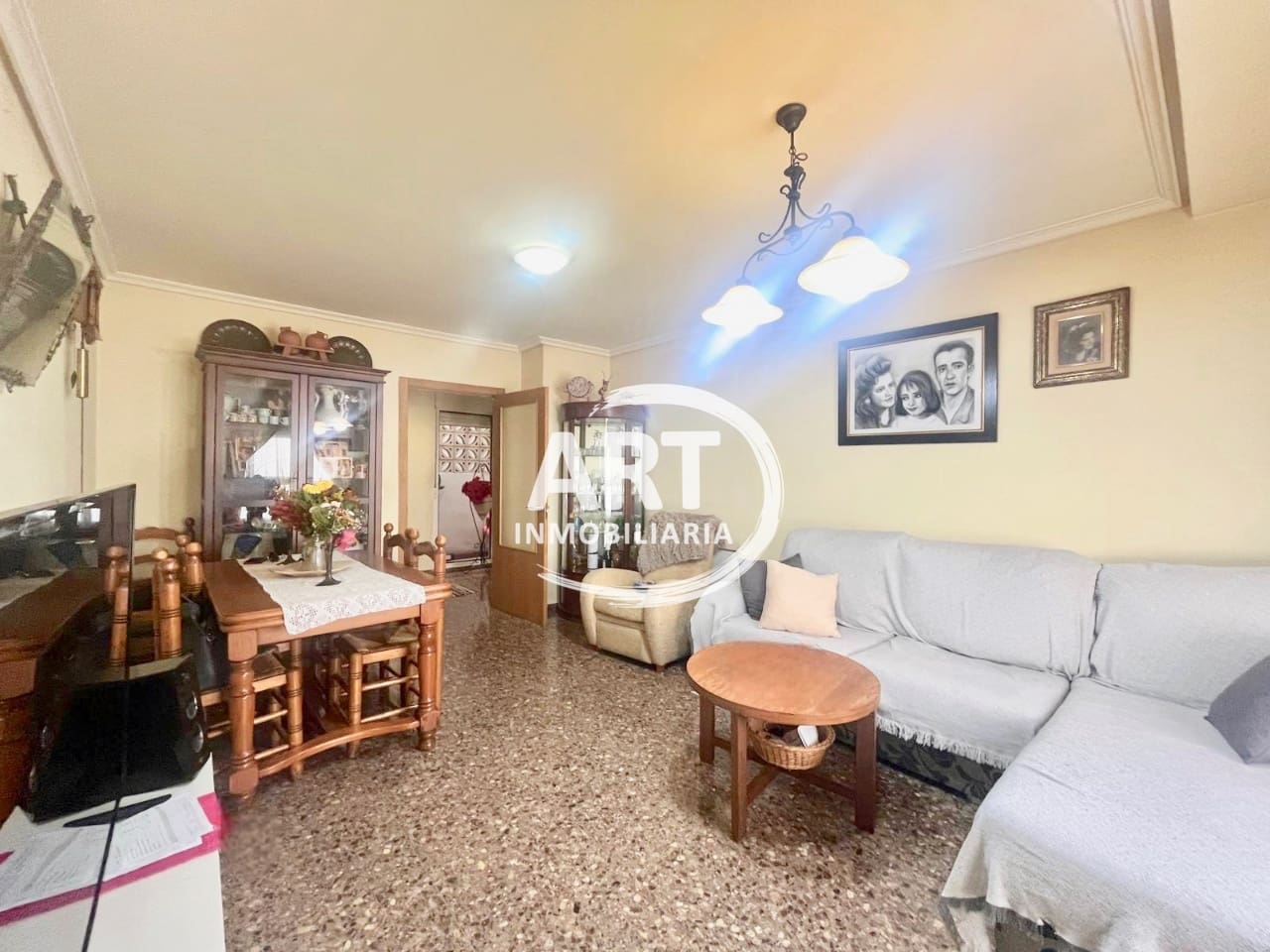 3 slaapkamer Flat te huur in Lliria met garage - € 890 (Ref: 9815477)