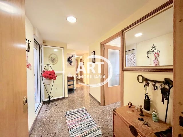 3 slaapkamer Flat te huur in Llíria met garage - € 890 (Ref: 9815477)