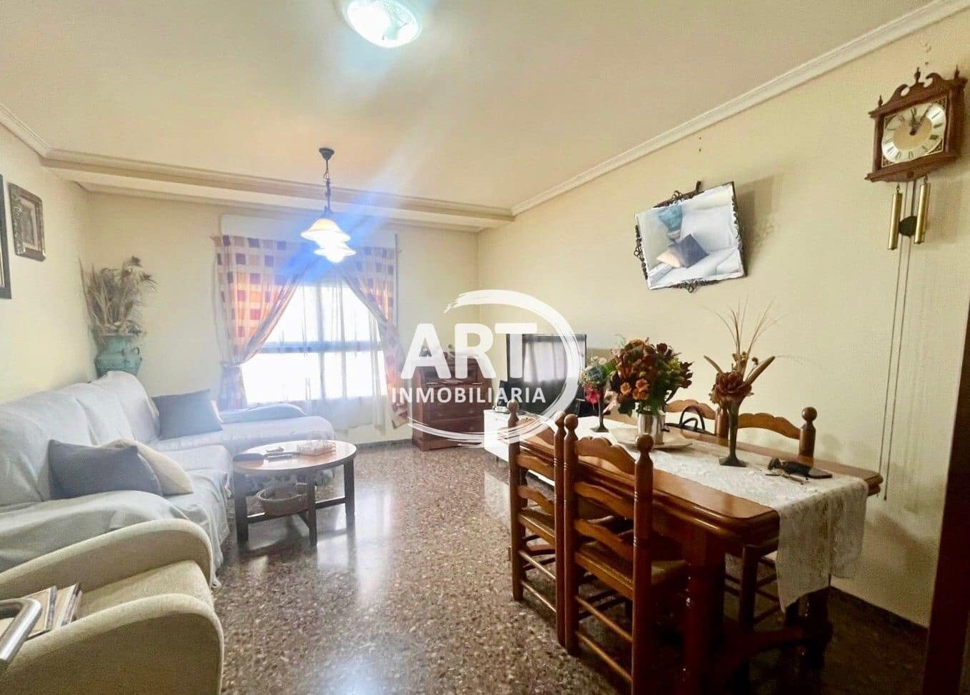 3 slaapkamer Flat te huur in Lliria met garage - € 890 (Ref: 9815477)