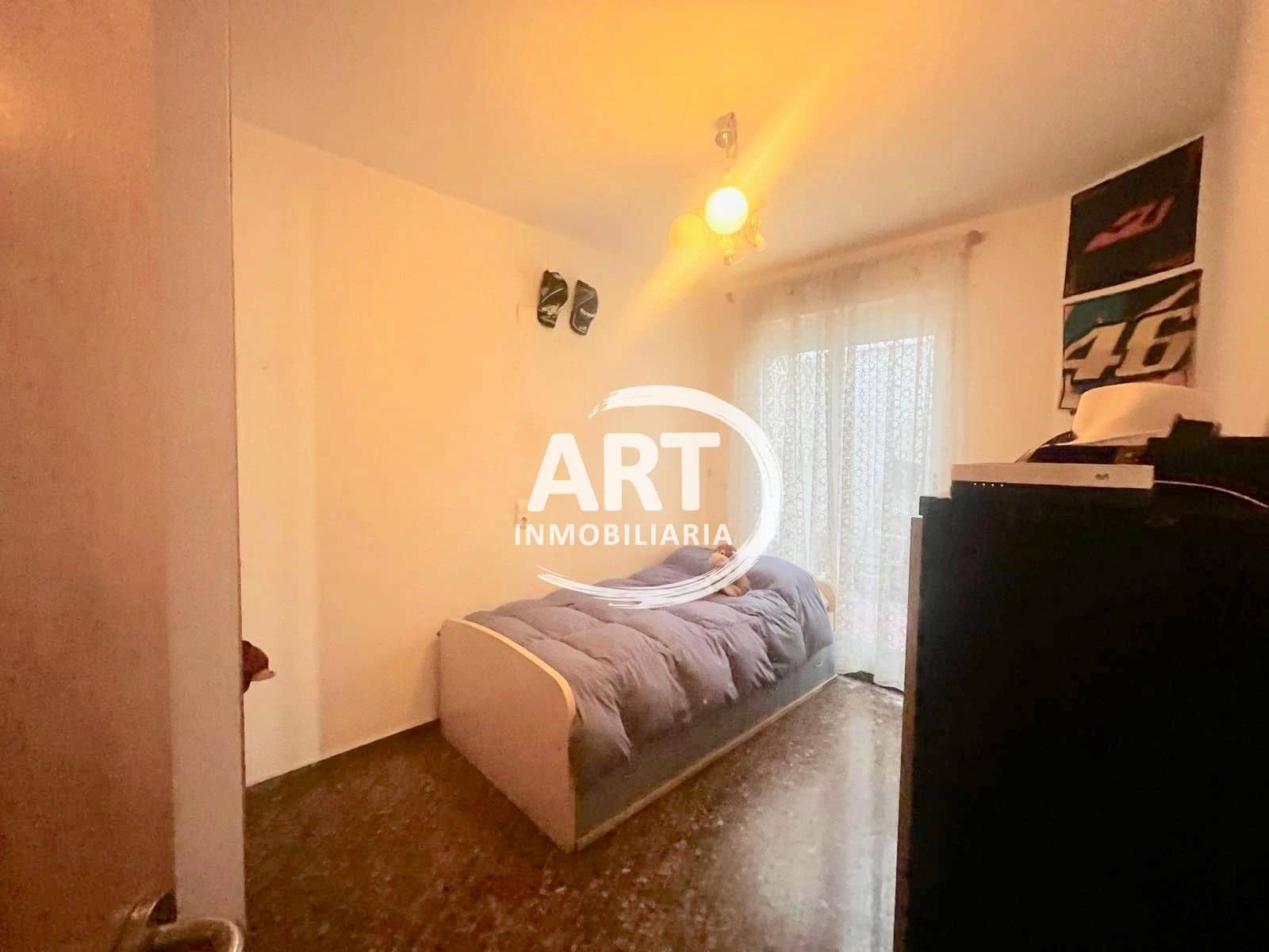 3 slaapkamer Flat te huur in Lliria met garage - € 890 (Ref: 9815477)