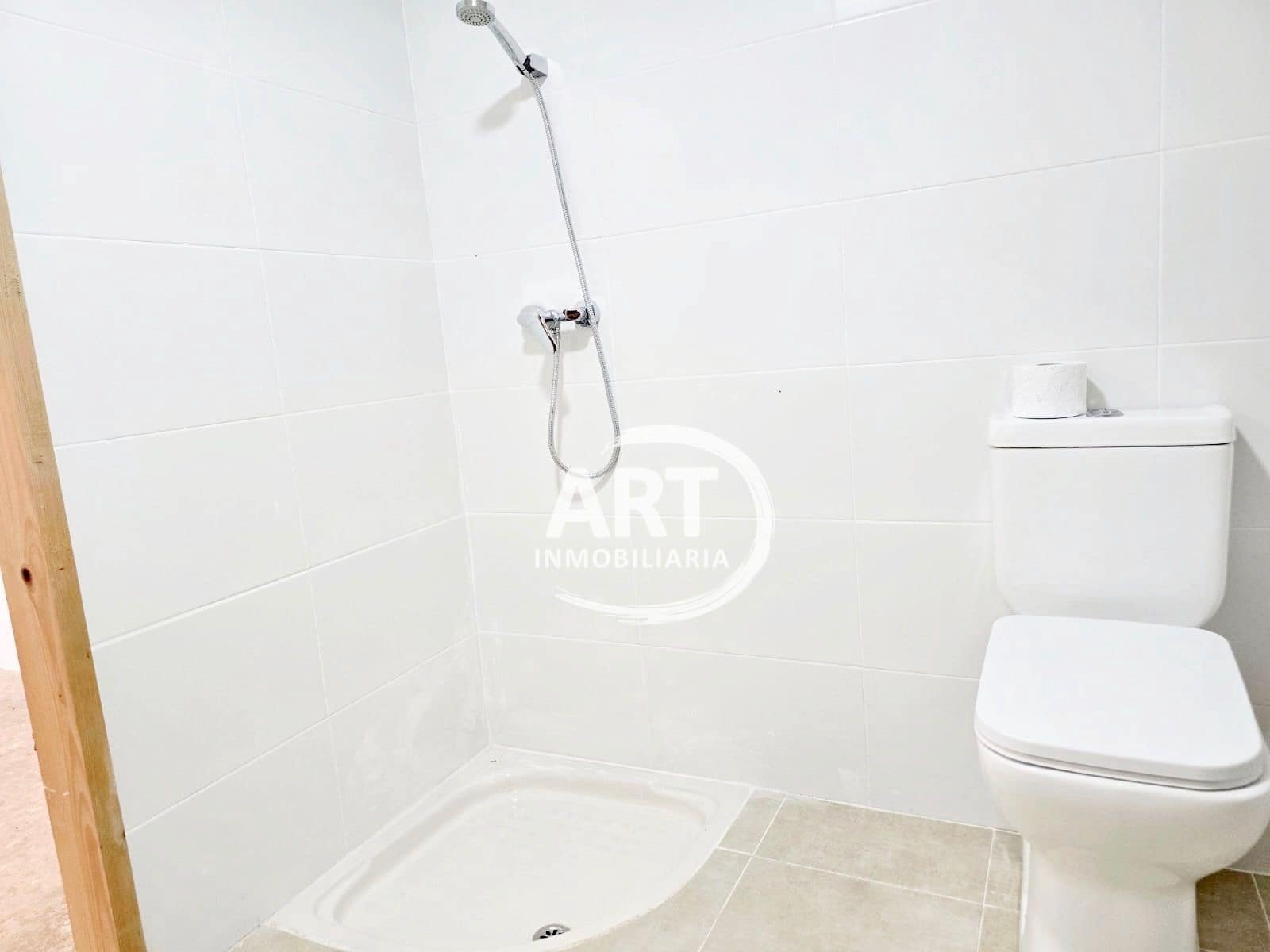 Commercial for rent in Betera - € 850 (Ref: 9815478)