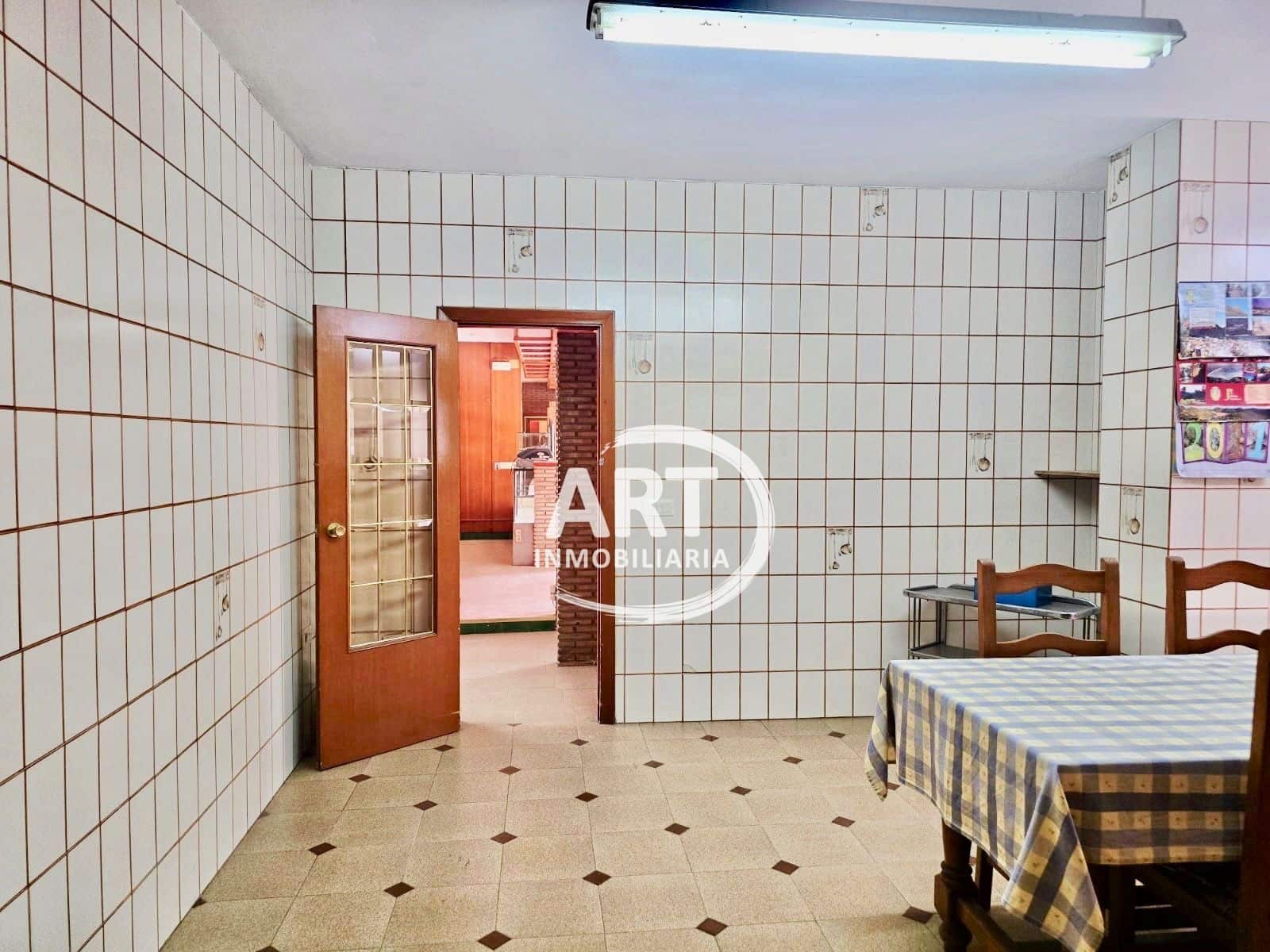 Commercial for rent in Betera - € 850 (Ref: 9815478)