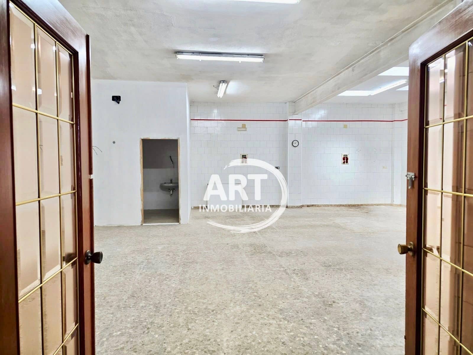 Commercial for rent in Betera - € 850 (Ref: 9815478)