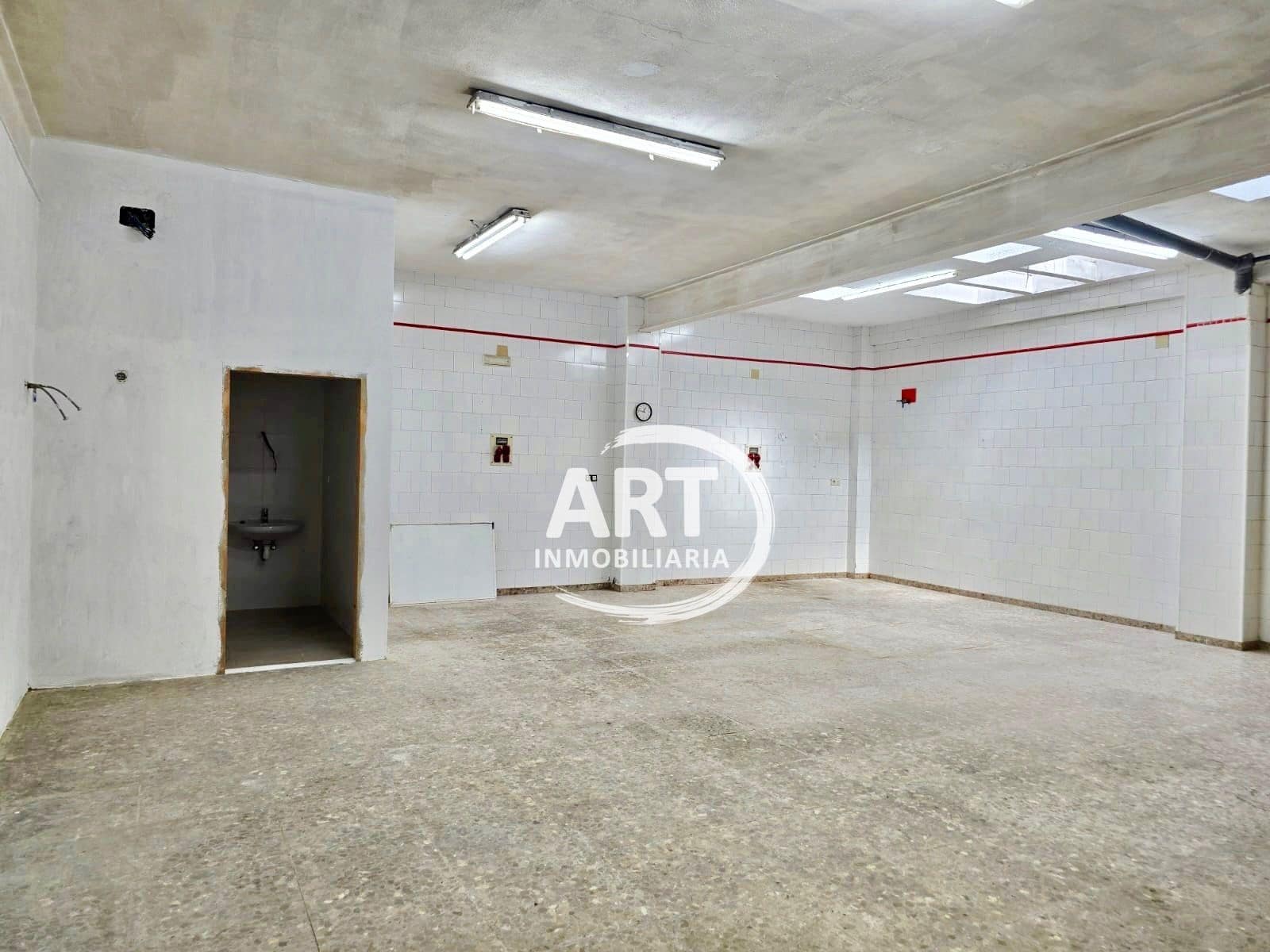 Commercial for rent in Betera - € 850 (Ref: 9815478)