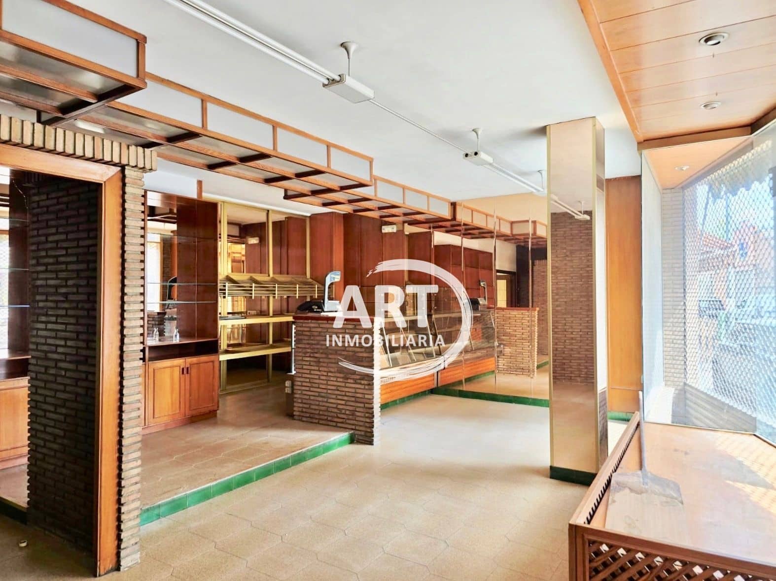 Commercial for rent in Betera - € 850 (Ref: 9815478)