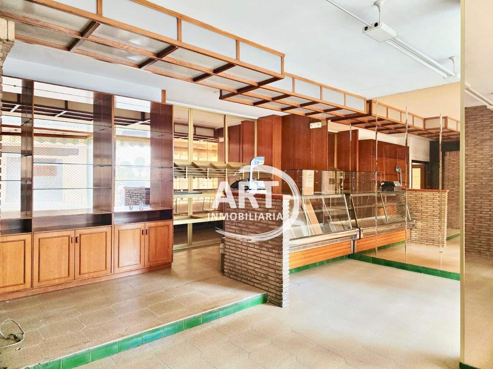 Commercial for rent in Betera - € 850 (Ref: 9815478)