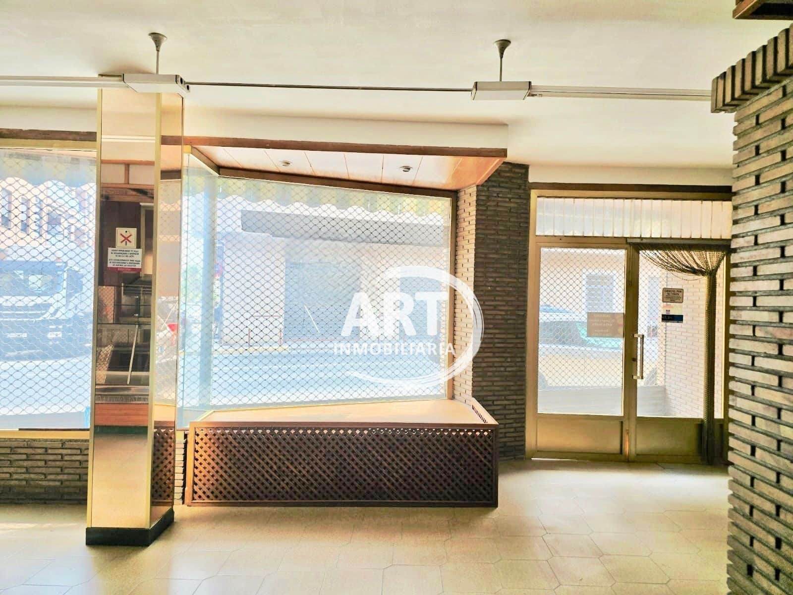 Commercial for rent in Betera - € 850 (Ref: 9815478)