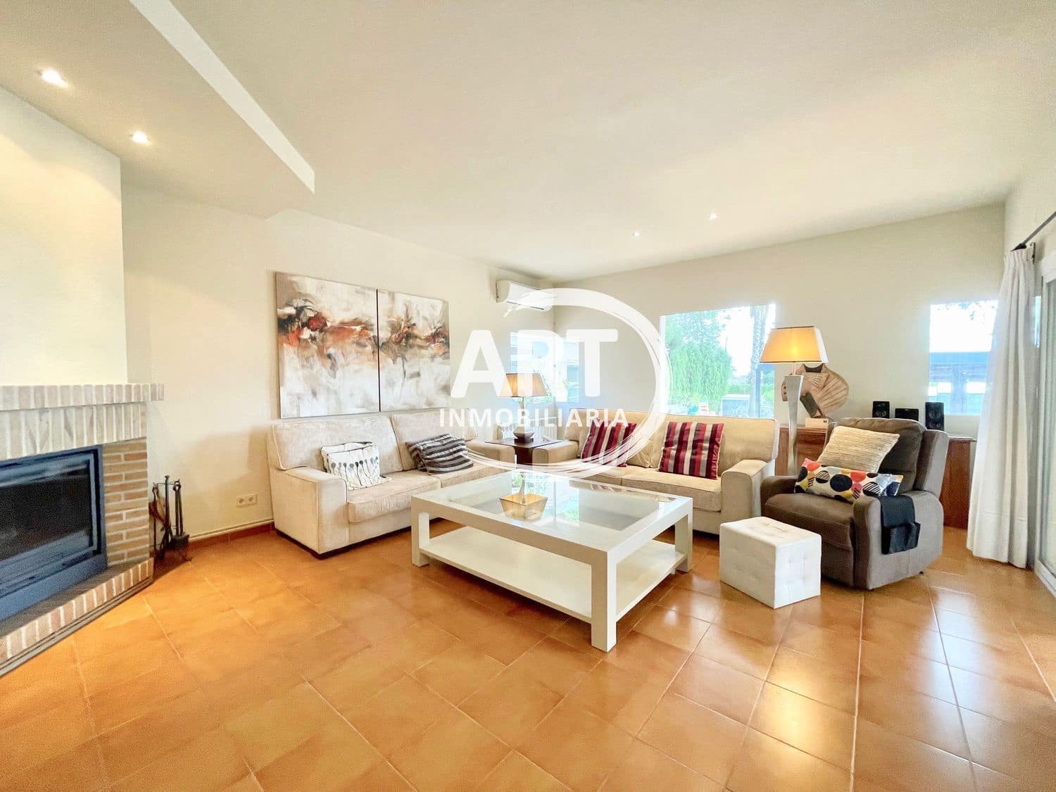 6 slaapkamer Villa te huur in San Antonio de Benageber met zwembad garage - € 3.800 (Ref: 9816976)