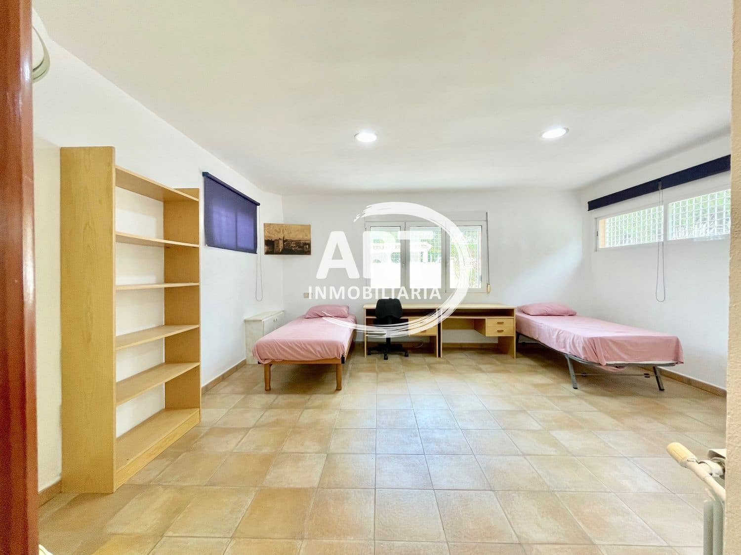 6 slaapkamer Villa te huur in San Antonio de Benageber met zwembad garage - € 3.800 (Ref: 9816976)