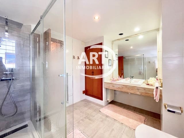 6 slaapkamer Villa te huur in San Antonio de Benagéber met zwembad garage - € 3.800 (Ref: 9816976)