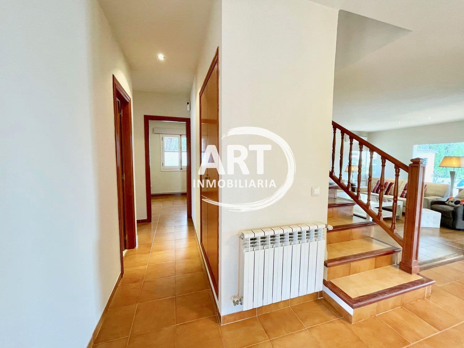 6 slaapkamer Villa te huur in San Antonio de Benageber met zwembad garage - € 3.800 (Ref: 9816976)