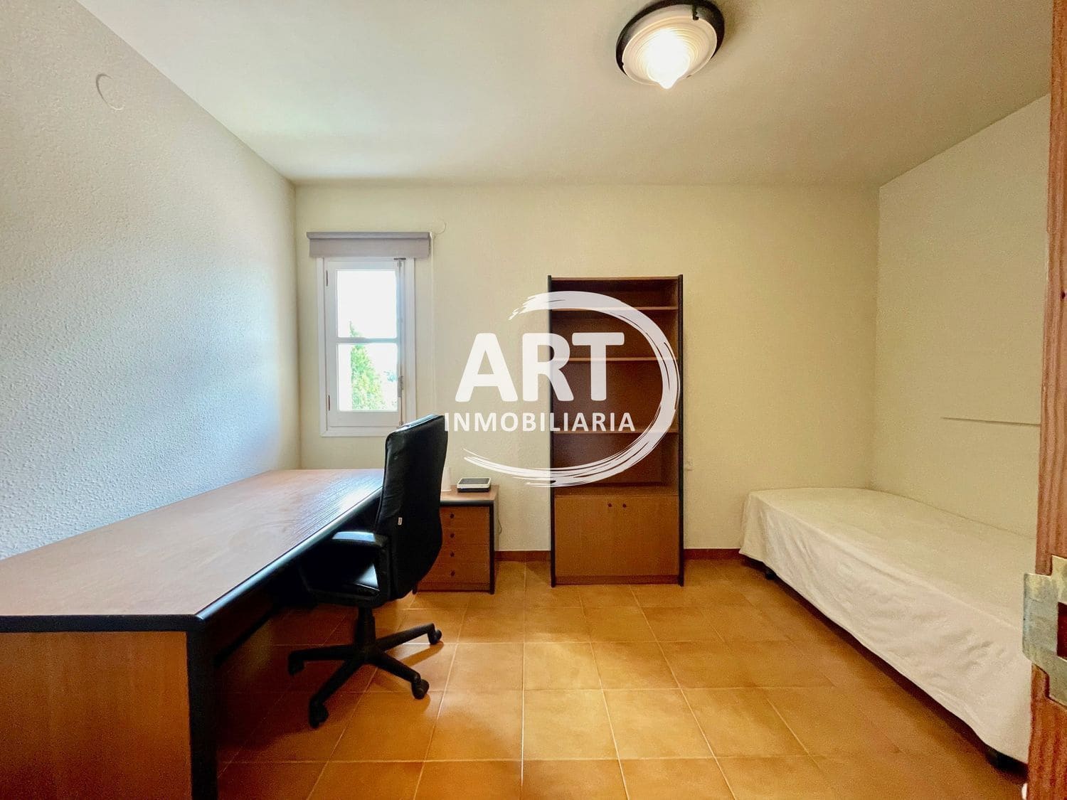 6 slaapkamer Villa te huur in San Antonio de Benageber met zwembad garage - € 3.800 (Ref: 9816976)