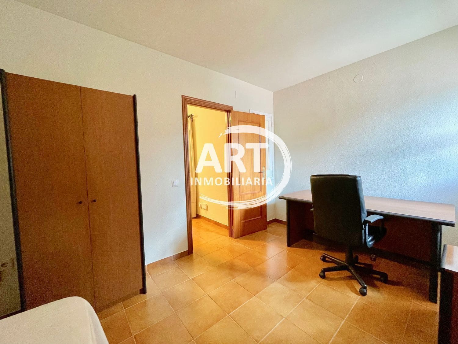 6 slaapkamer Villa te huur in San Antonio de Benageber met zwembad garage - € 3.800 (Ref: 9816976)