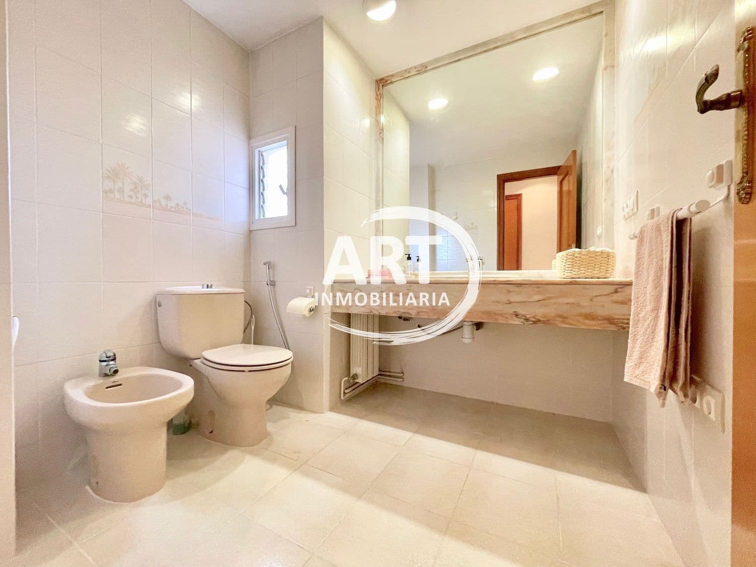 6 slaapkamer Villa te huur in San Antonio de Benageber met zwembad garage - € 3.800 (Ref: 9816976)