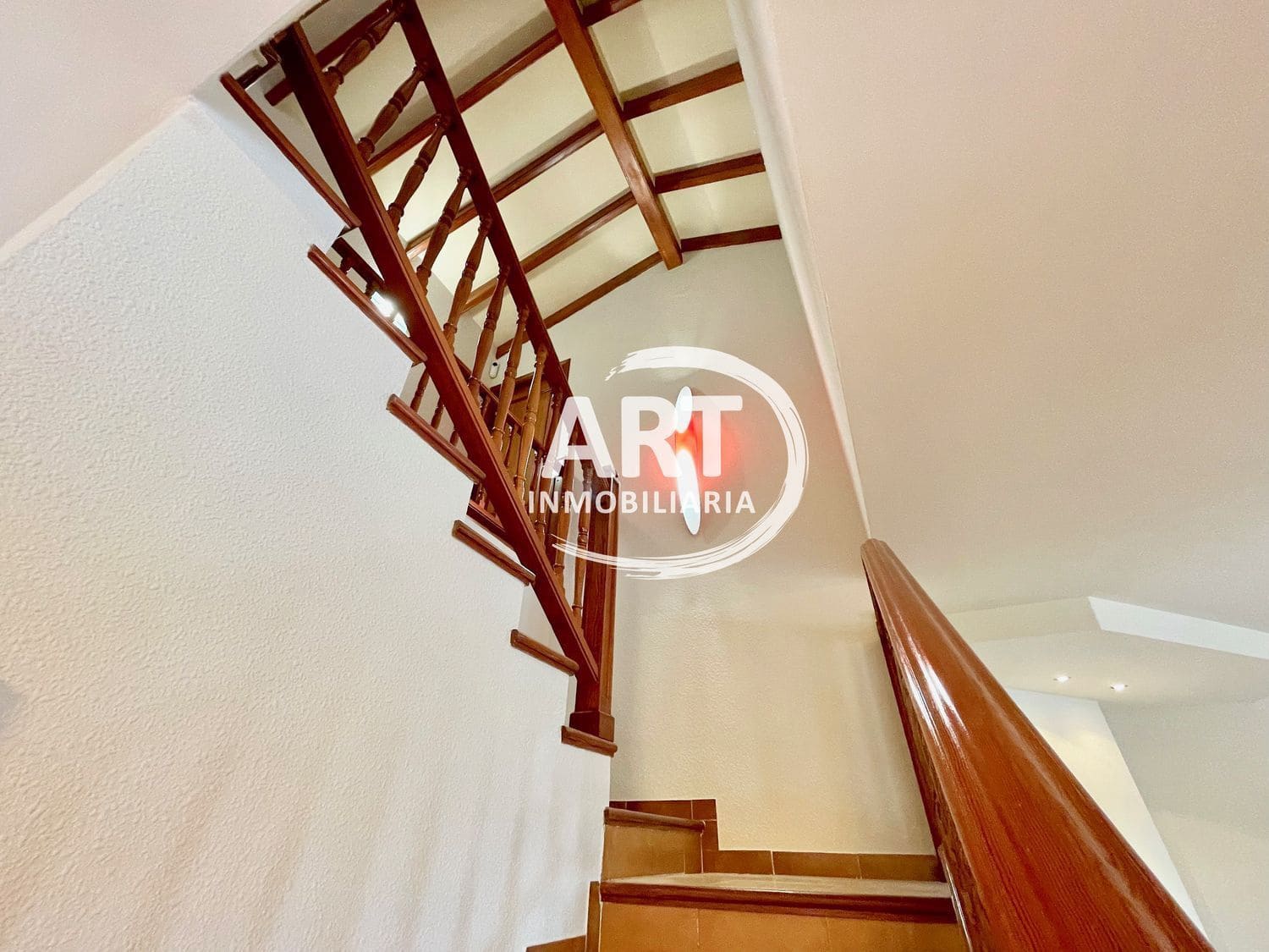 6 slaapkamer Villa te huur in San Antonio de Benageber met zwembad garage - € 3.800 (Ref: 9816976)