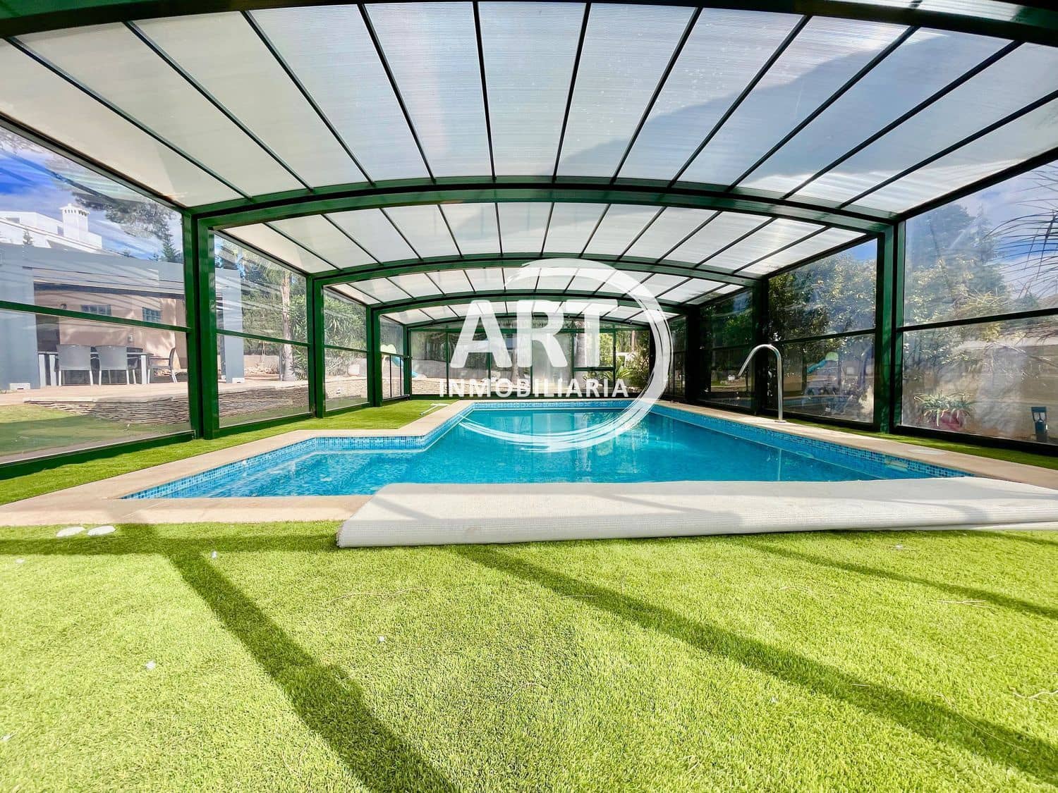 6 slaapkamer Villa te huur in San Antonio de Benageber met zwembad garage - € 3.800 (Ref: 9816976)