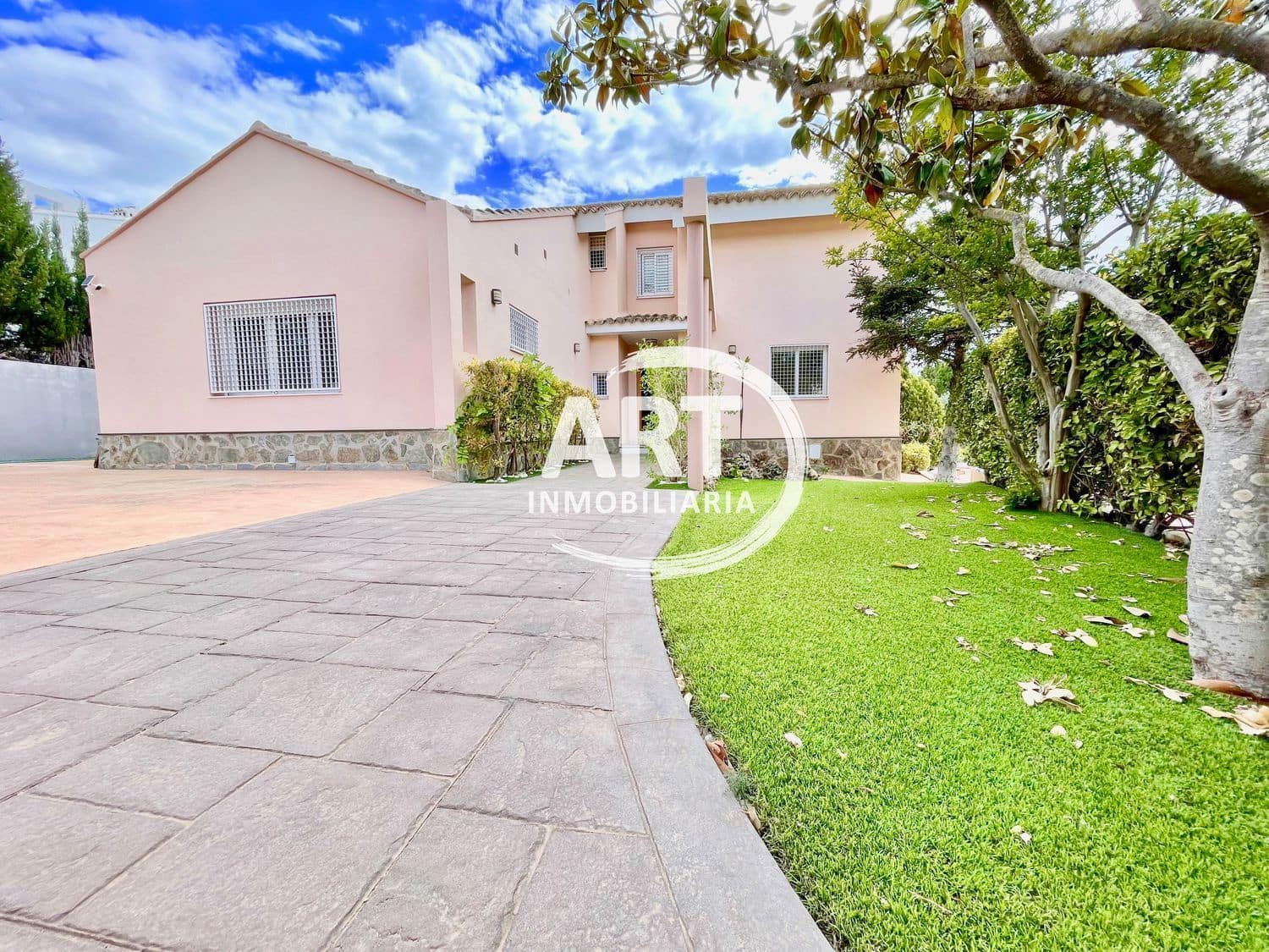 6 slaapkamer Villa te huur in San Antonio de Benageber met zwembad garage - € 3.800 (Ref: 9816976)