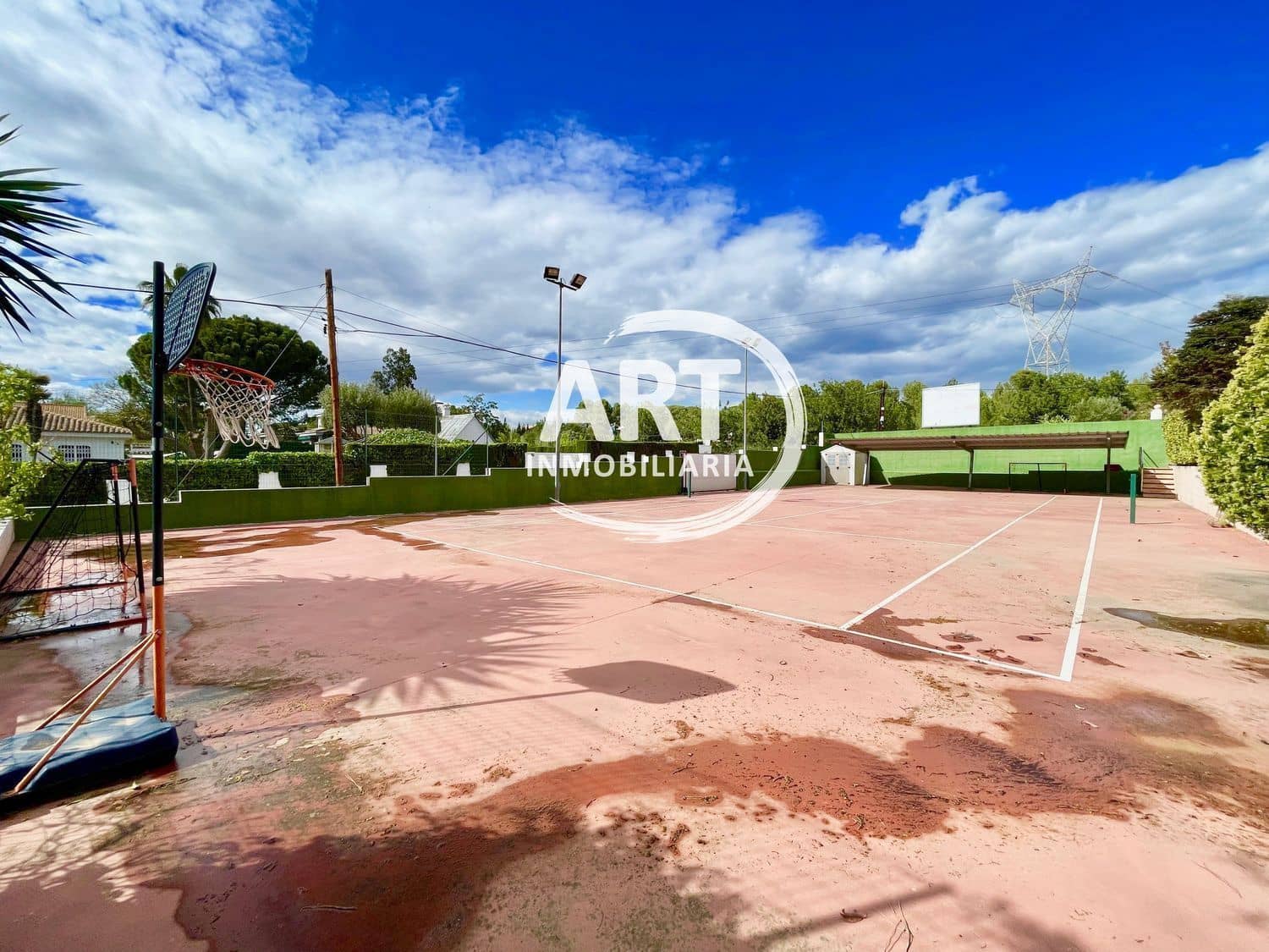 6 slaapkamer Villa te huur in San Antonio de Benageber met zwembad garage - € 3.800 (Ref: 9816976)