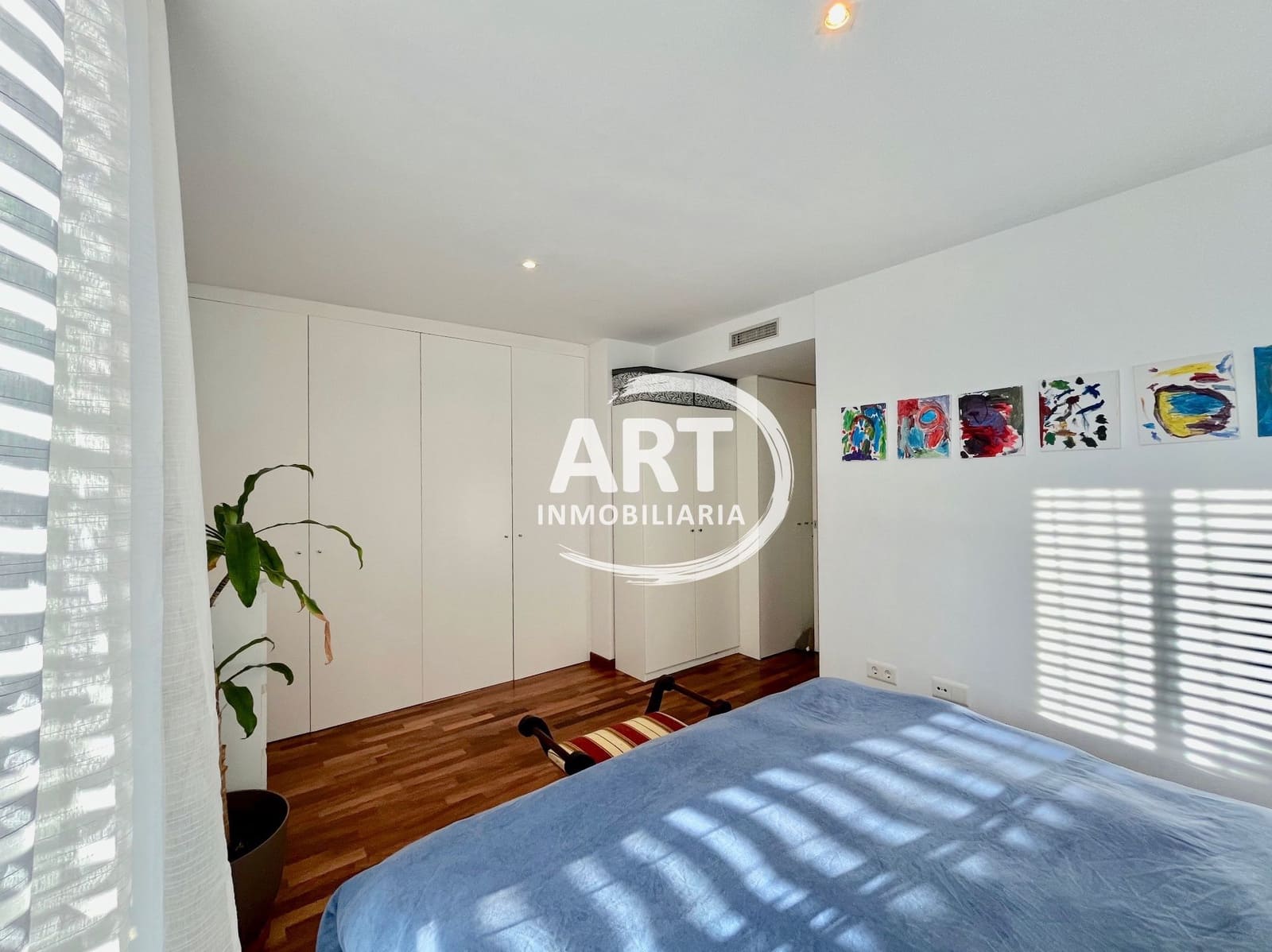 4 bedroom Townhouse for sale in Rocafort with garage - € 390,000 (Ref: 9838877)