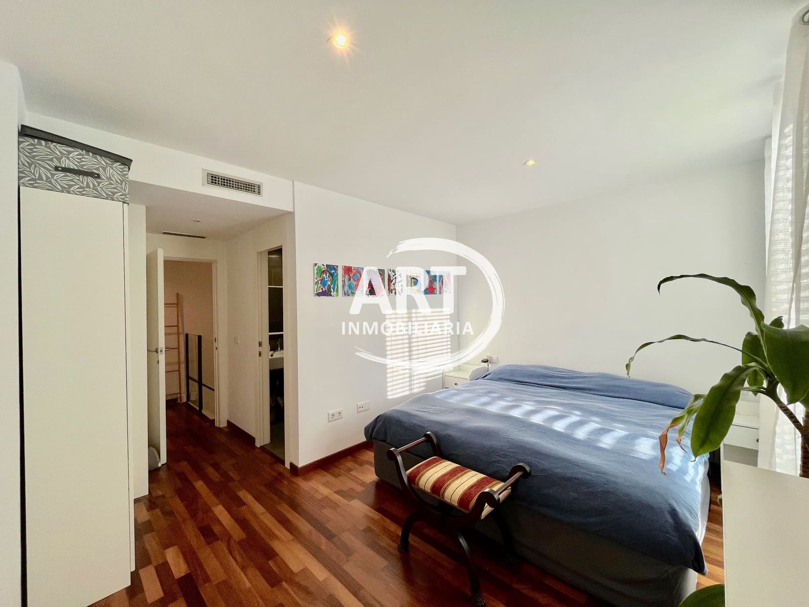 4 bedroom Townhouse for sale in Rocafort with garage - € 390,000 (Ref: 9838877)