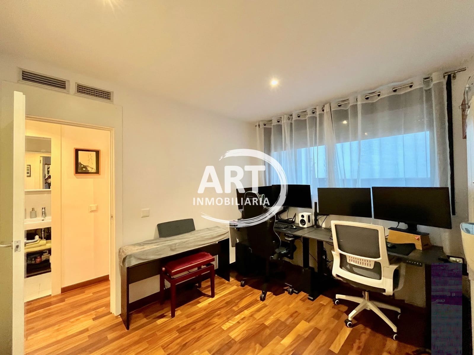 4 bedroom Townhouse for sale in Rocafort with garage - € 390,000 (Ref: 9838877)