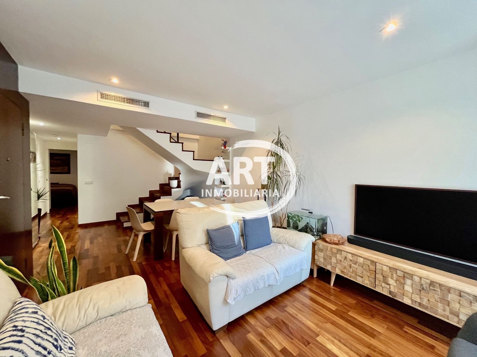 4 bedroom Townhouse for sale in Rocafort with garage - € 390,000 (Ref: 9838877)