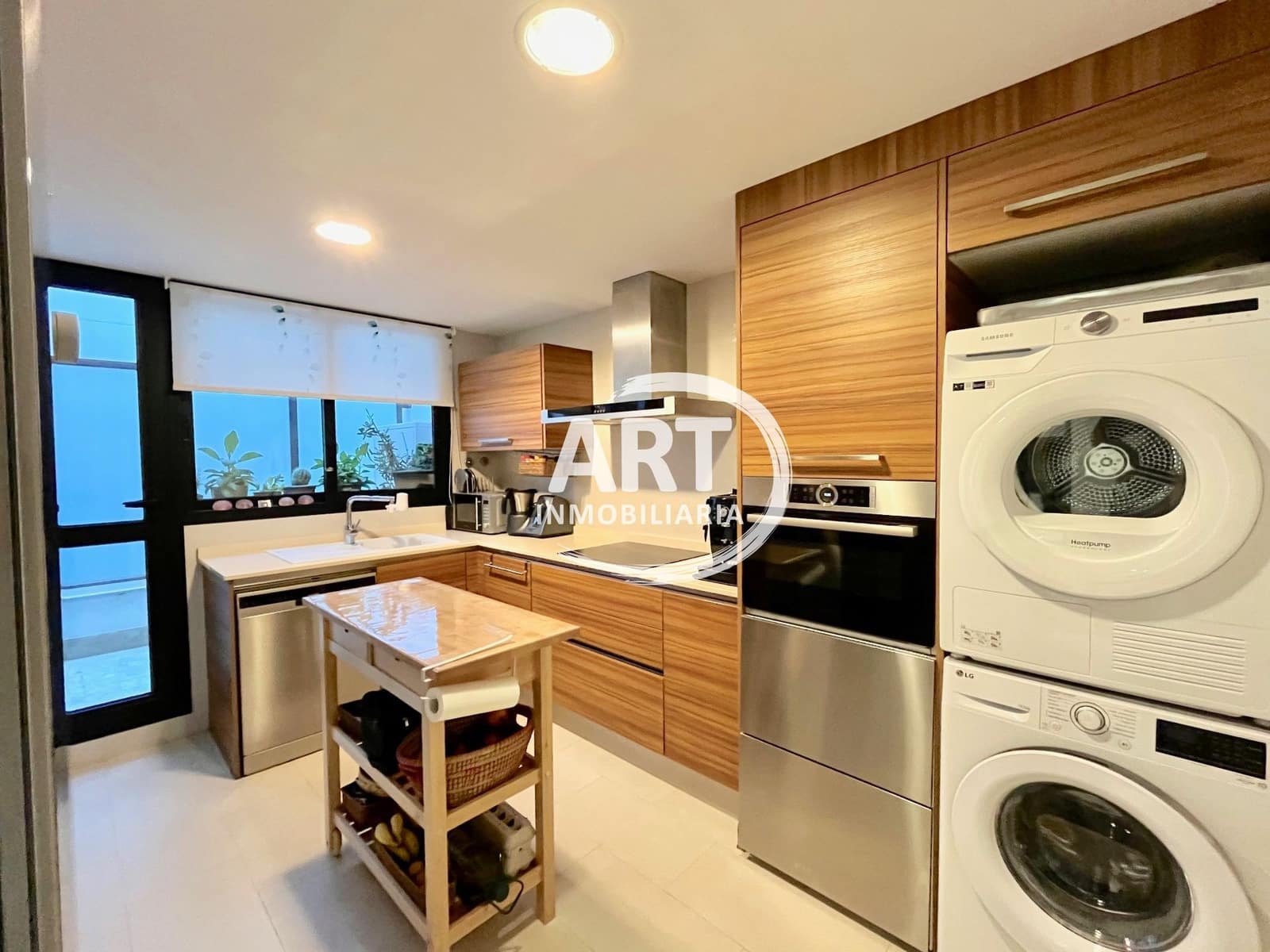 4 bedroom Townhouse for sale in Rocafort with garage - € 390,000 (Ref: 9838877)