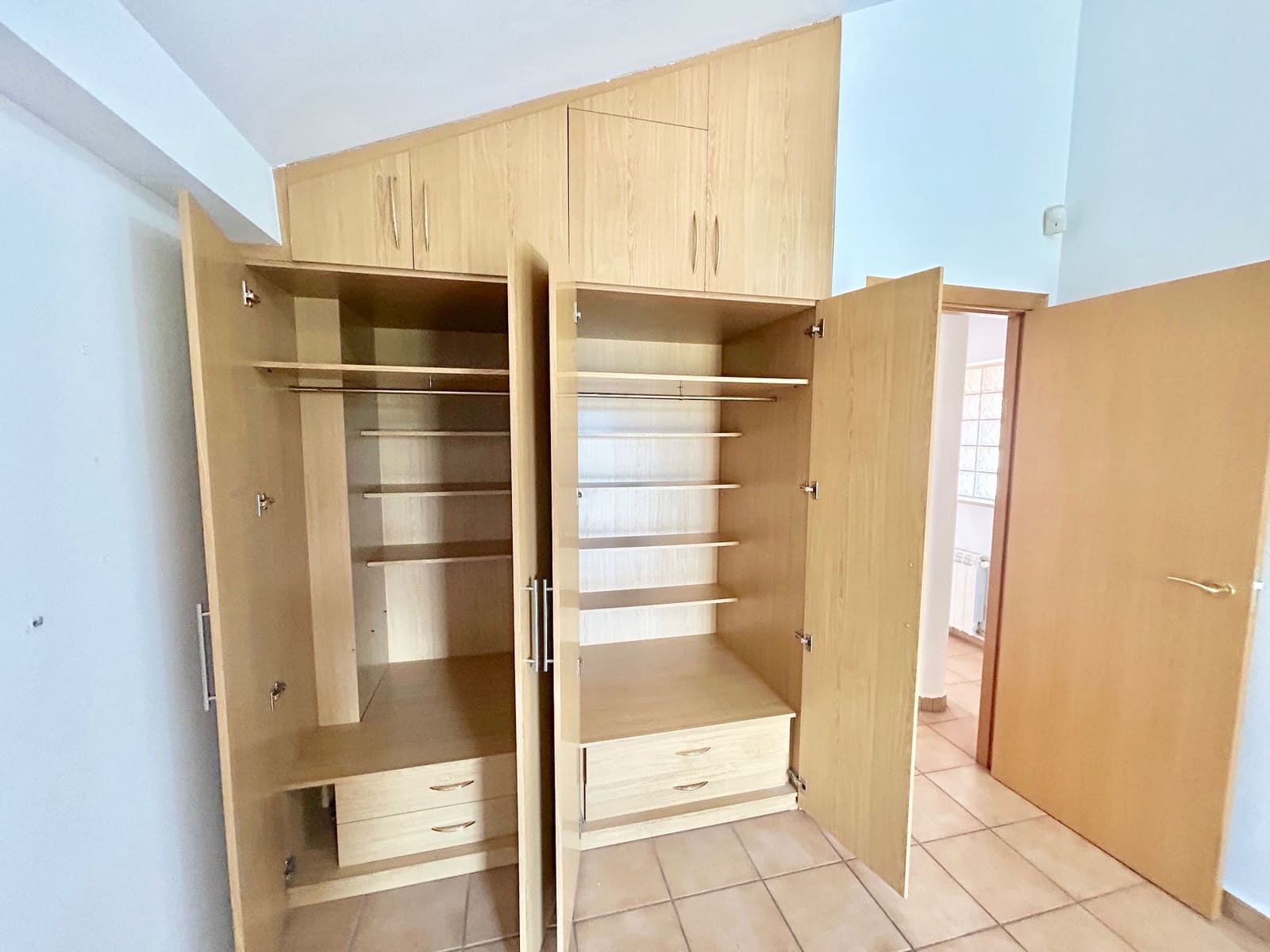 5 bedroom Villa for rent in L'Eliana with pool garage - € 3,450 (Ref: 9838878)