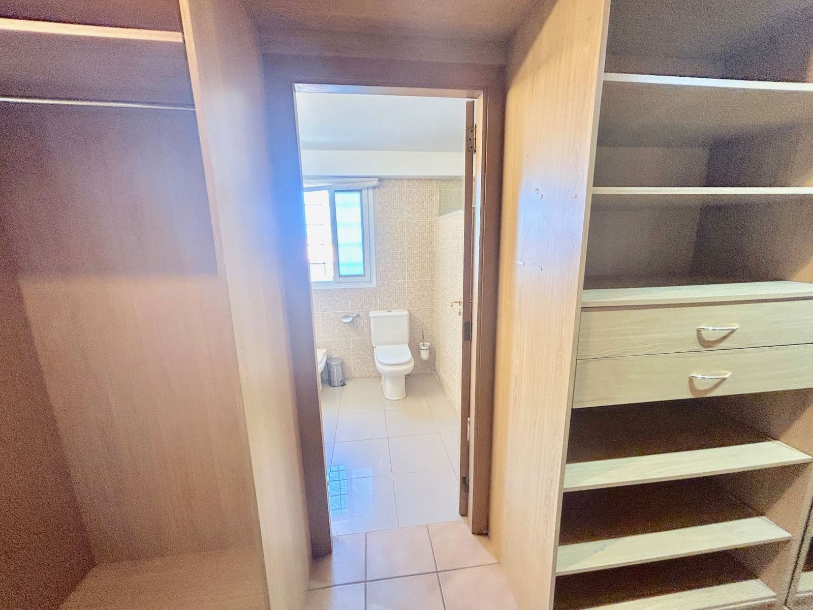 5 bedroom Villa for rent in L'Eliana with pool garage - € 3,450 (Ref: 9838878)