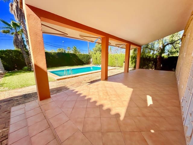 Chalet de 5 habitaciones en L'Eliana en alquiler con piscina garaje - 3.450 € (Ref: 9838878)