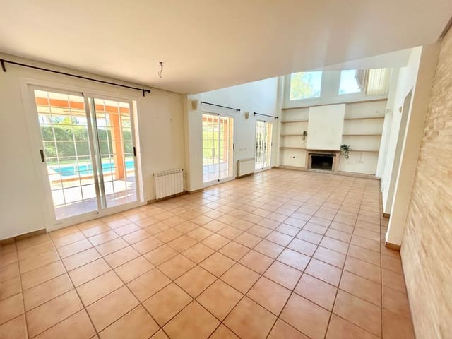 Chalet de 5 habitaciones en L'Eliana en alquiler con piscina garaje - 3.450 € (Ref: 9838878)