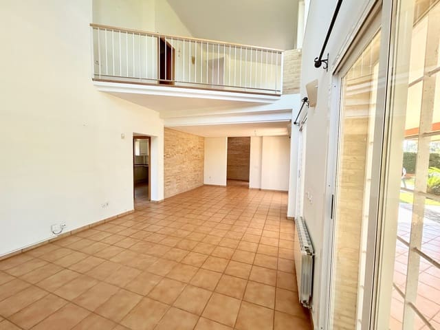 Chalet de 5 habitaciones en L'Eliana en alquiler con piscina garaje - 3.450 € (Ref: 9838878)