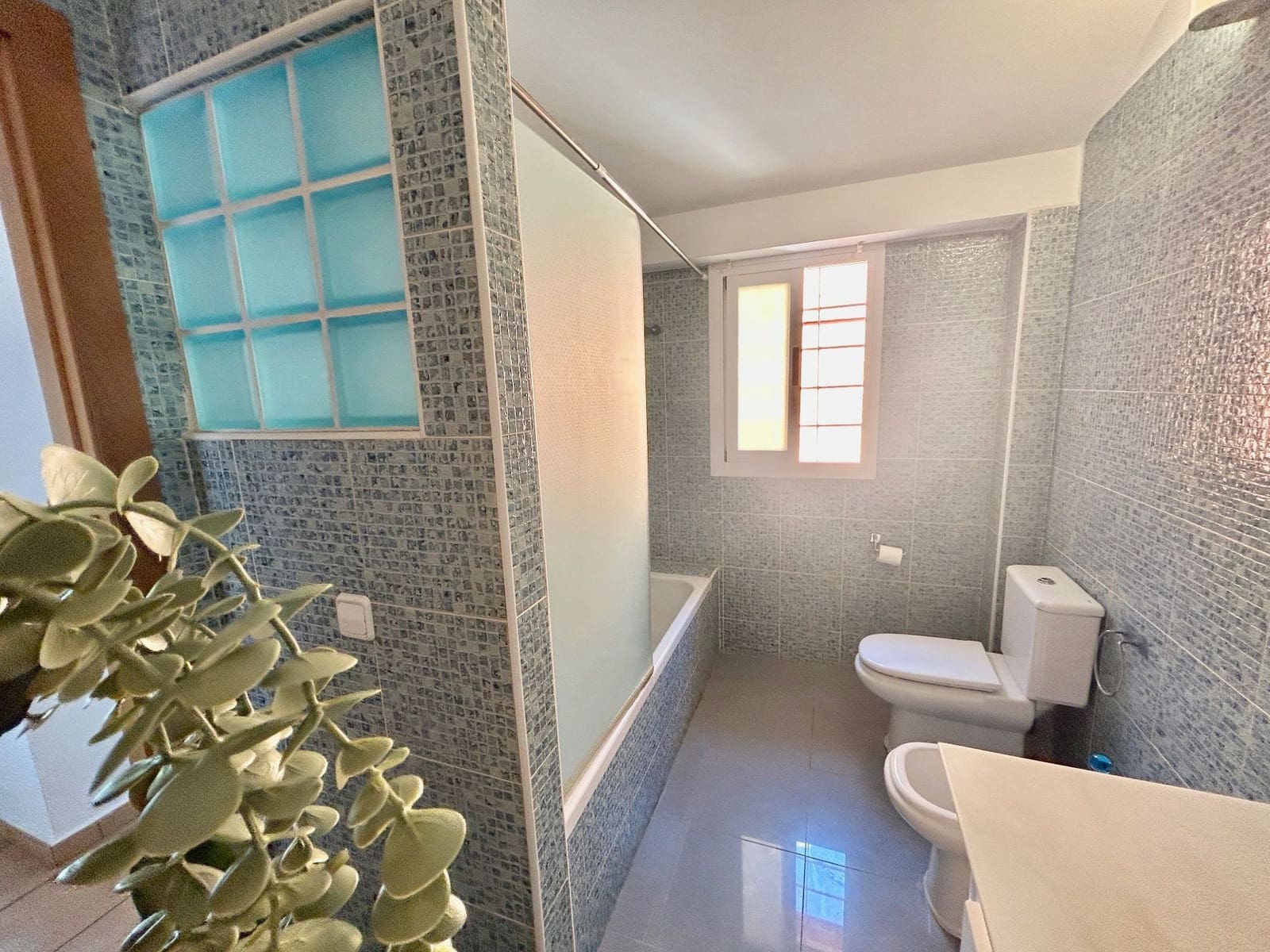 5 bedroom Villa for rent in L'Eliana with pool garage - € 3,450 (Ref: 9838878)