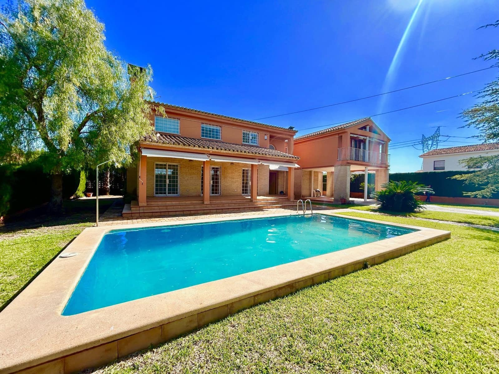 5 bedroom Villa for rent in L'Eliana with pool garage - € 3,450 (Ref: 9838878)